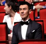  体操夜战：雪域天虎队翻盘雪域霹雳队，临门一脚致胜。