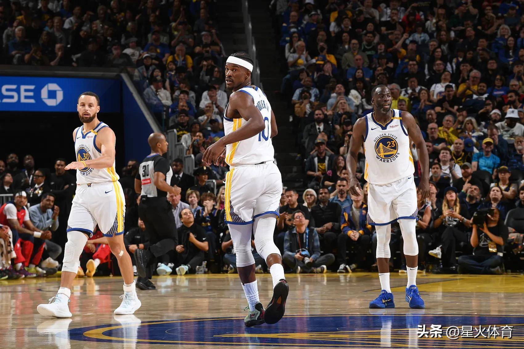 库里关键节点关键助攻,老鹰带队取胜!的简单介绍 库里关键节点关键助攻,老鹰带队取胜!的简单介绍