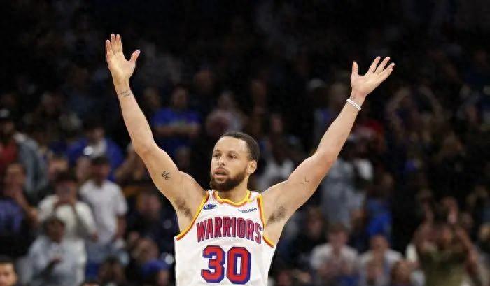 巴特勒回归赛场，赛事规则更新首场状态亮眼，TL观众沸腾！的简单介绍